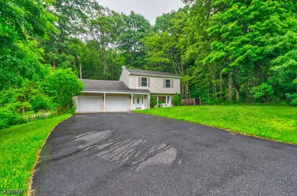 22 Karen Rd, Vernon Twp., NJ 07422