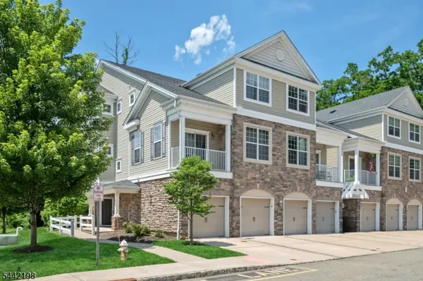 101 Birch Ct, Hanover Twp., NJ 07927