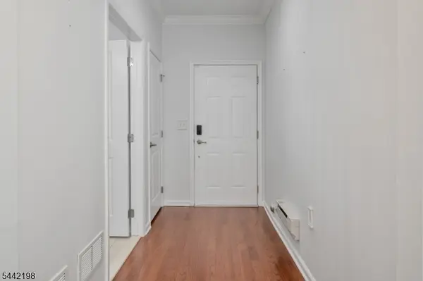 101 Birch Ct, Hanover Twp., NJ 07927