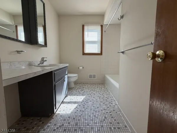 830 2Nd St #830, Dunellen Boro, NJ 08812
