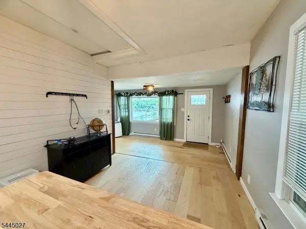 1 S Lakeside Ave #1B, Jefferson Twp., NJ 07849
