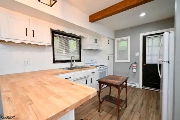 1 S Lakeside Ave #1B, Jefferson Twp., NJ 07849