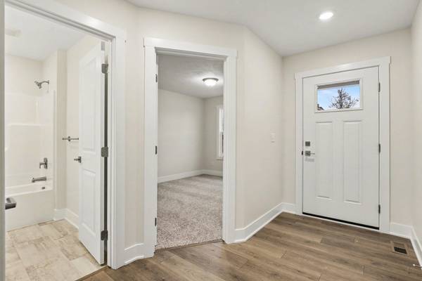 968 Scioto DR NW #5, Alpine Twp, MI 49321