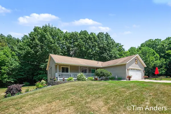 3455 Northkent Pine DR, Tyrone Twp, MI 49330
