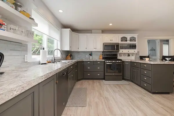 5010 50 AVE, Streamstown, AB T0B 4G0