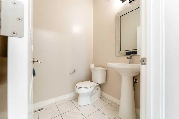 42 Buckskin WAY, Cochrane, AB T4C 2P1