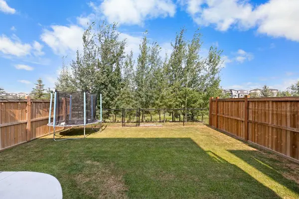 223 Howse DR NE, Calgary, AB T3P 1K4