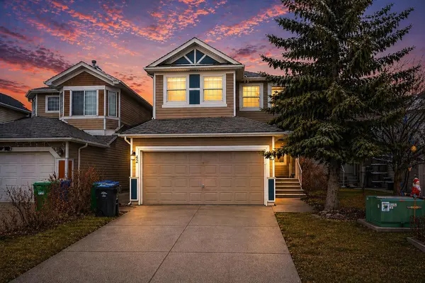 42 Royal Elm DR NW, Calgary, AB T3G 5P7