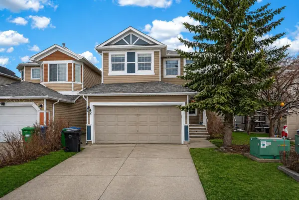 42 Royal Elm DR NW, Calgary, AB T3G 5P7