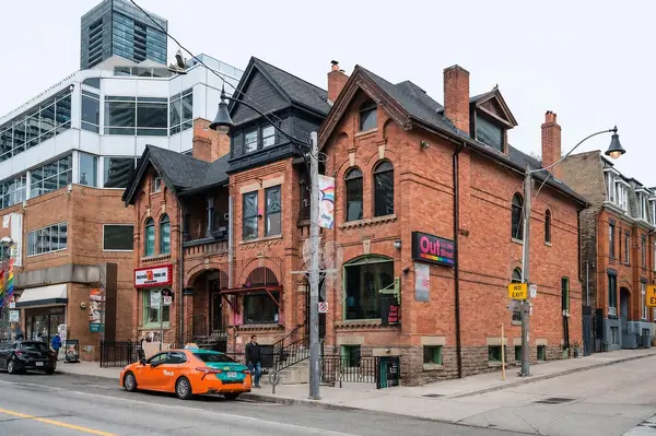 551 Church ST, Toronto C08, ON M4Y 2E2