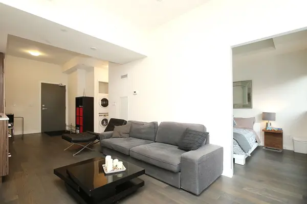 17 Dundonald ST #309, Toronto C08, ON M4Y 1K3