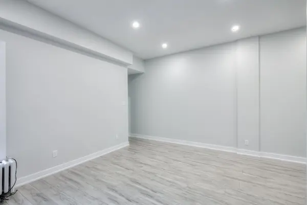 37 Grange AVE #2, Toronto C01, ON M5T 1C6