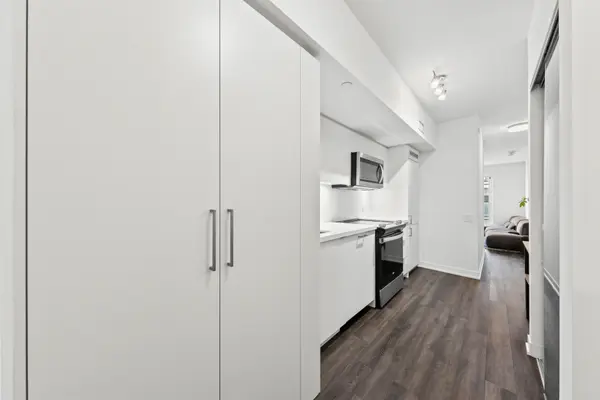 500 Wilson AVE #915, Toronto C06, ON M3H 0E5