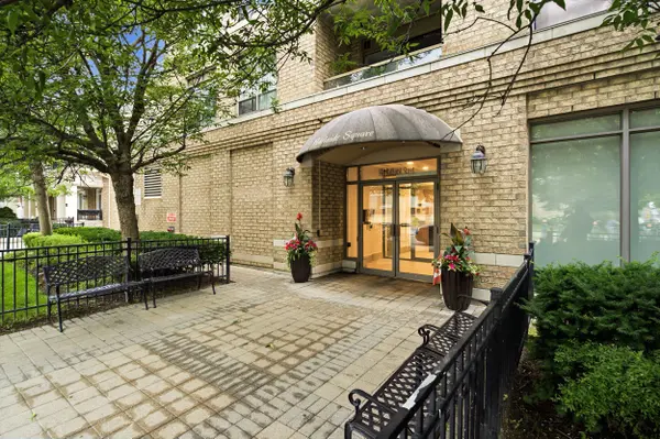 140 Bathurst ST #803, Toronto C01, ON M5V 3N8