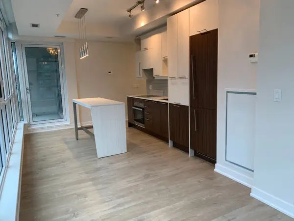 30 Nelson ST #1104, Toronto C01, ON M5V 0H5