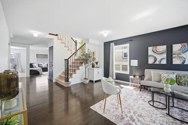 579 Shaftsbury ST, Oshawa, ON L1K 2V8