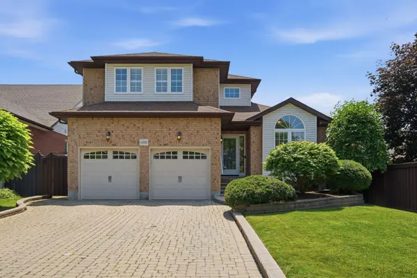 1010 Catskill DR, Oshawa, ON L1J 8N7