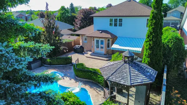 1010 Catskill DR, Oshawa, ON L1J 8N7