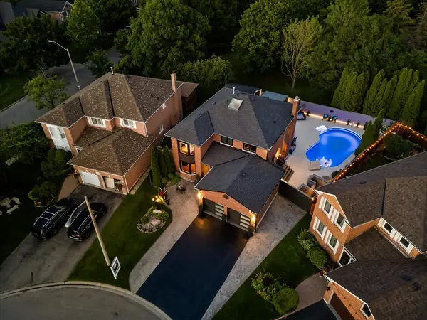 15 Polo PL, Toronto E11, ON M1B 4T8