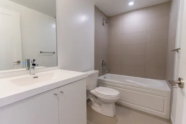 2545 Simcoe ST N #906, Oshawa, ON L1L 0W3