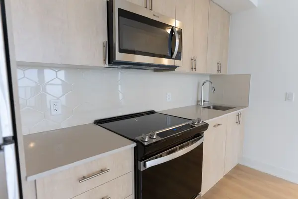 2545 Simcoe ST N #906, Oshawa, ON L1L 0W3