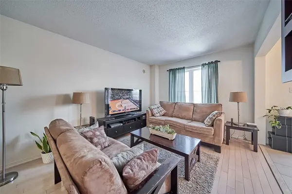 38 Tansley CRES, Ajax, ON L1Z 1Y5