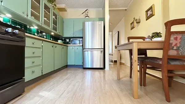 7 Badgerow AVE, Toronto E01, ON M4M 1T9