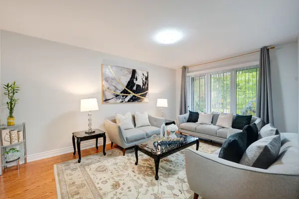 36 Devonsleigh BLVD, Richmond Hill, ON L4S 1H4