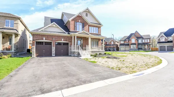 58 Sanford CIR, Springwater, ON L9X 2A9