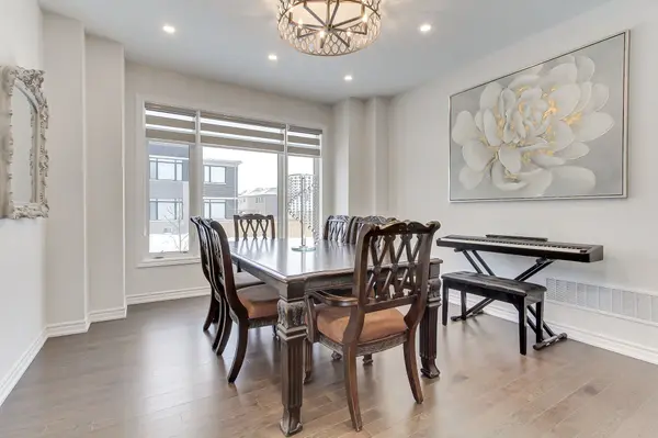 145 Terry Fox DR, Barrie, ON L9J 0L9