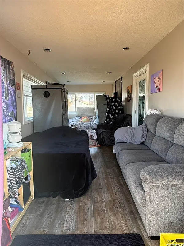 707 Railway AVENUE, Neudorf, SK S0A 2T0