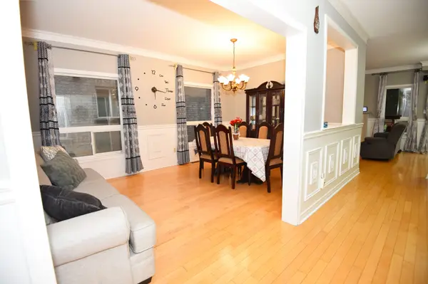 521 Navigator DR, Mississauga, ON L5W 1P5