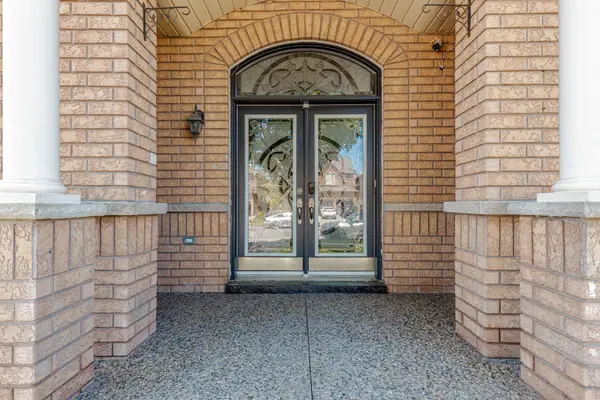 548 Fernforest DR, Brampton, ON L6R 0V8