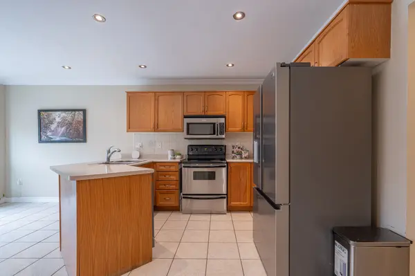409 Fernforest DR, Brampton, ON L6R 3B6