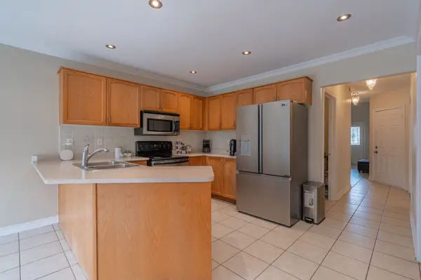 409 Fernforest DR, Brampton, ON L6R 3B6