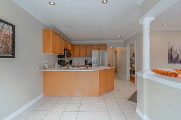 409 Fernforest DR, Brampton, ON L6R 3B6