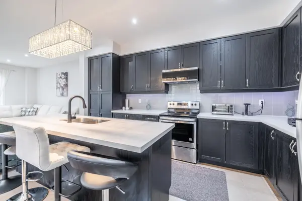 133 Benadir AVE, Caledon, ON L7C 4E7
