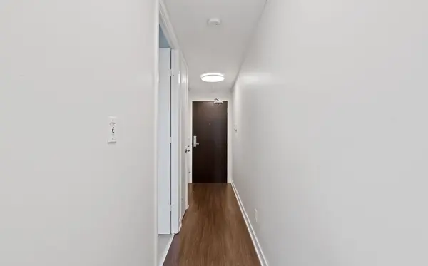 165 Legion RD N #1823, Toronto W06, ON M8Y 0B3