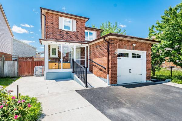 6 Stalbridge AVE, Brampton, ON L6Y 4H1