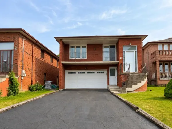 5 Acacia AVE, Toronto W05, ON M9M 1H6