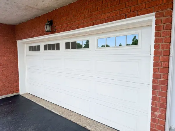 5 Acacia AVE, Toronto W05, ON M9M 1H6