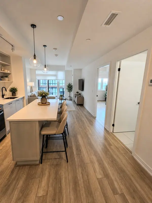 2300 St. Clair AVE W #710, Toronto W02, ON M6N 0B3