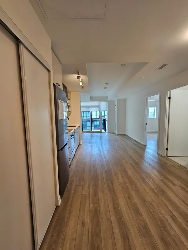 2300 St. Clair AVE W #710, Toronto W02, ON M6N 0B3