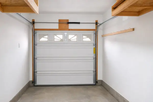 34 Davenfield CIR, Brampton, ON L6P 4M2