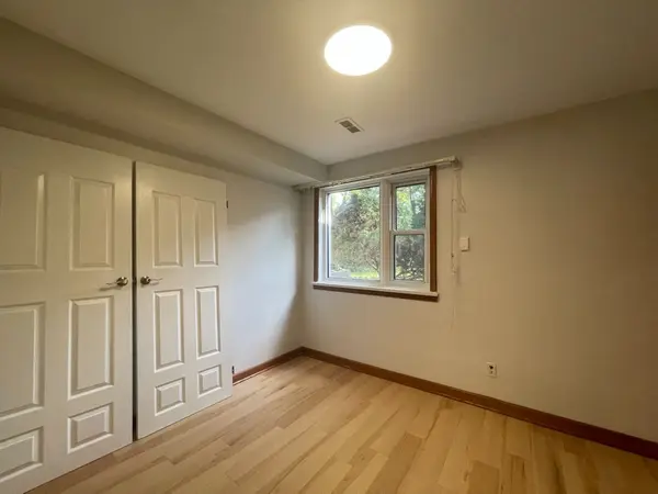 3 Bondhead PL #2, Toronto W10, ON M9V 2L9