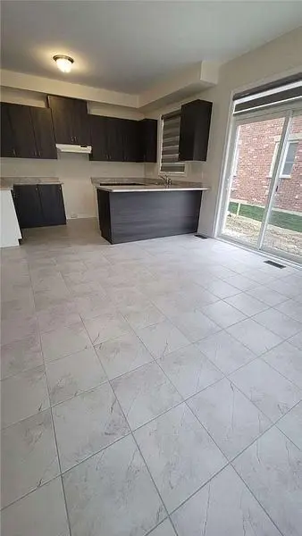1 Sparrowbrook ST, Caledon, ON L7C 4B2