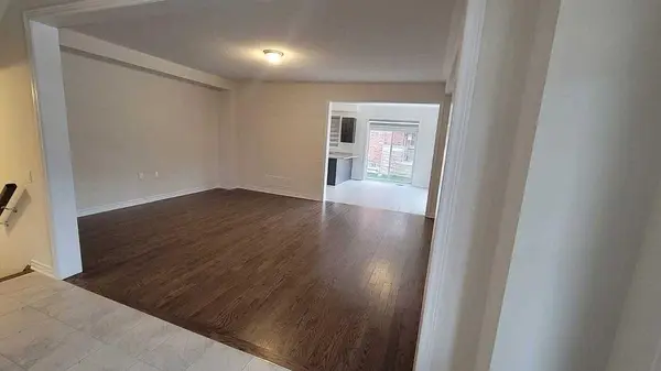 1 Sparrowbrook ST, Caledon, ON L7C 4B2
