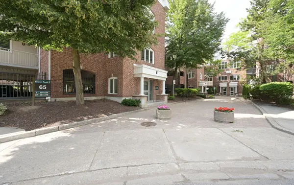 65 Bristol RD E #223, Mississauga, ON L4Z 3P1
