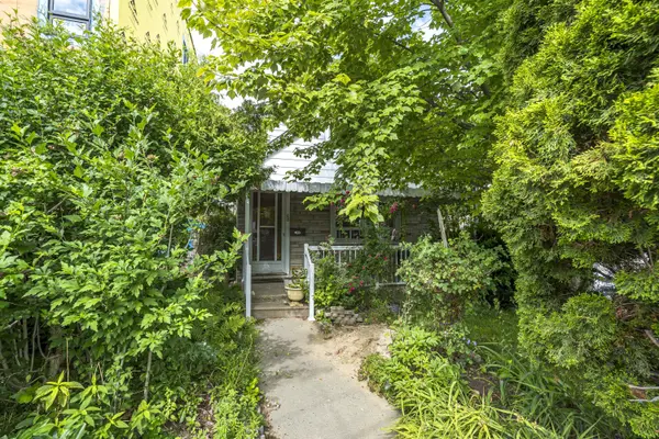 48 Ennerdale RD, Toronto W03, ON M6E 4C3