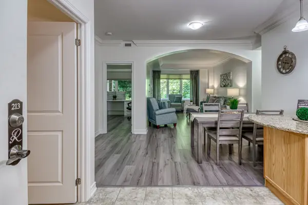 60 Ann ST #213, Caledon, ON L7E 4G5